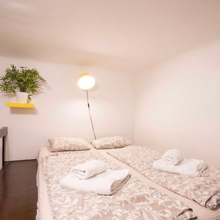 Quiet Cozy Apartment In Party Street E1 Budapeşte Dış mekan fotoğraf
