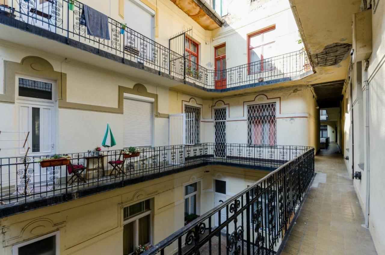 Quiet Cozy Apartment In Party Street E1 Budapeşte Dış mekan fotoğraf